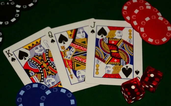 3 card poker online